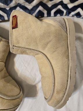 Karoo sheepskin boots, Women's Size 9